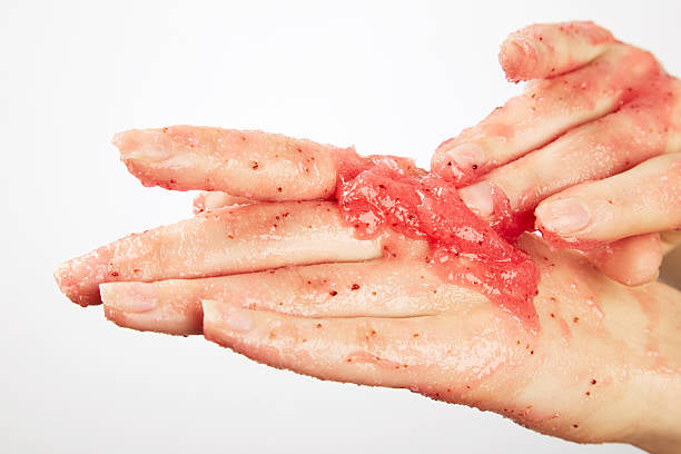 Bodyscrub with Rose oil and dried roses